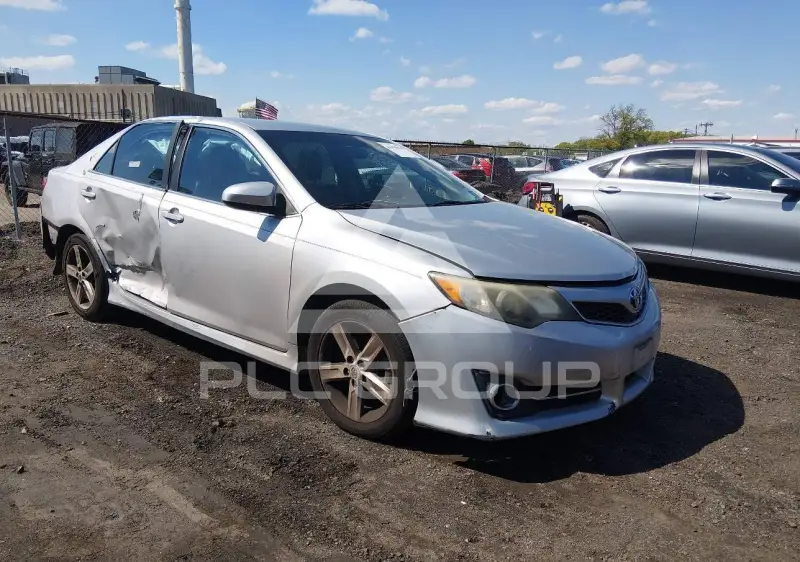 2012 Toyota CAMRY фото