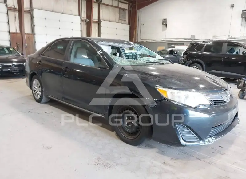 2012 Toyota CAMRY фото