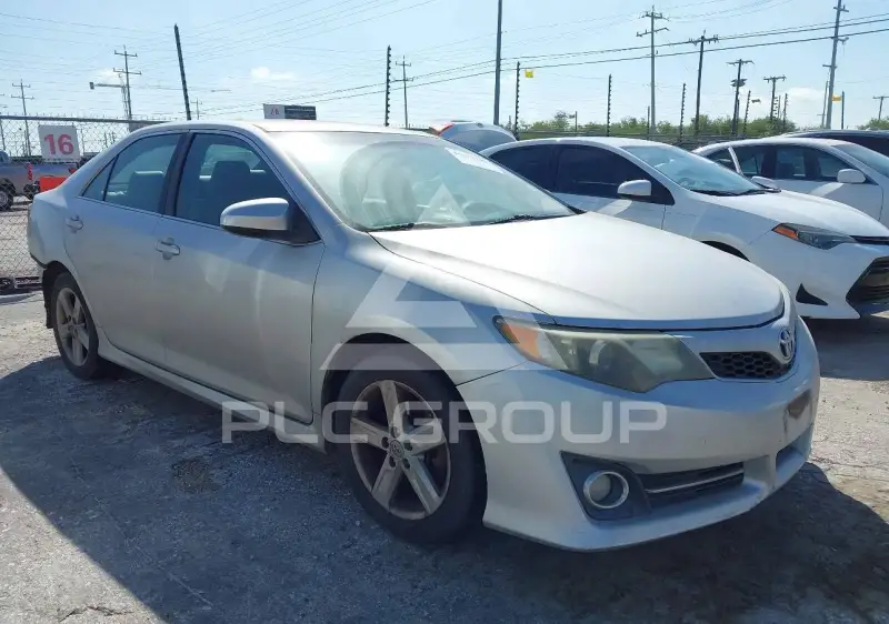 2012 Toyota CAMRY фото