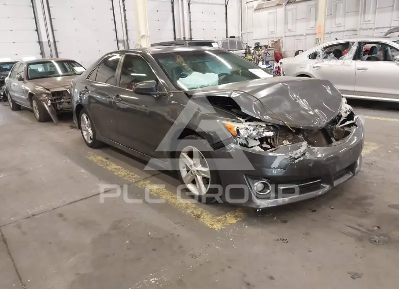 2012 Toyota CAMRY фото