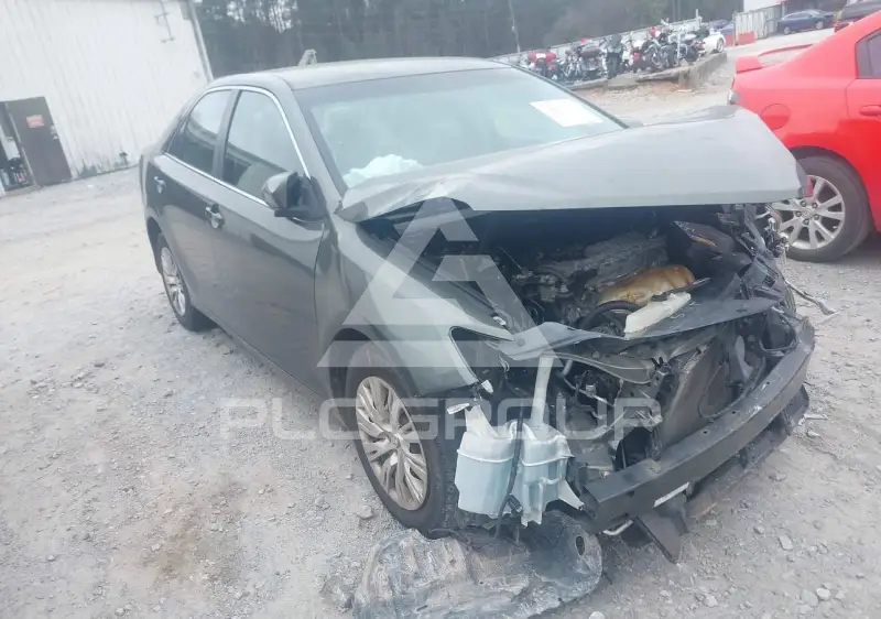 2012 Toyota CAMRY фото