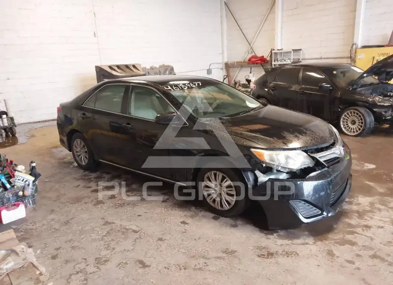 2012 Toyota CAMRY фото