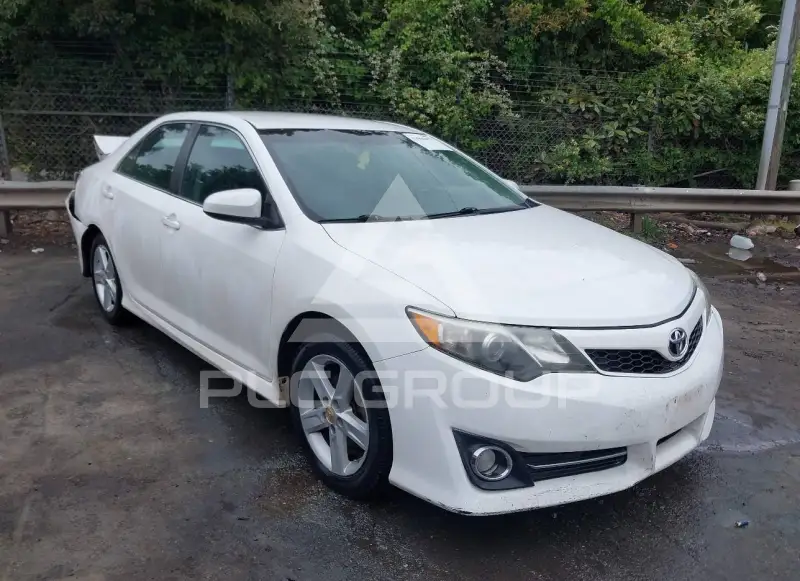 2012 Toyota CAMRY фото