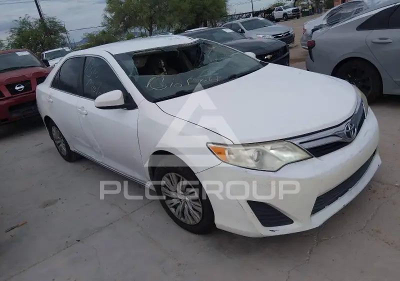 2012 Toyota CAMRY фото