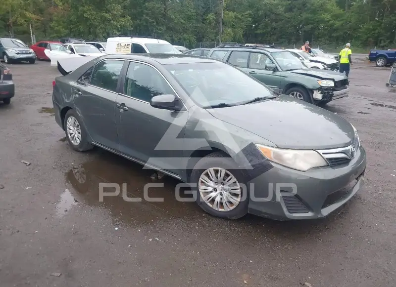 2012 Toyota CAMRY фото