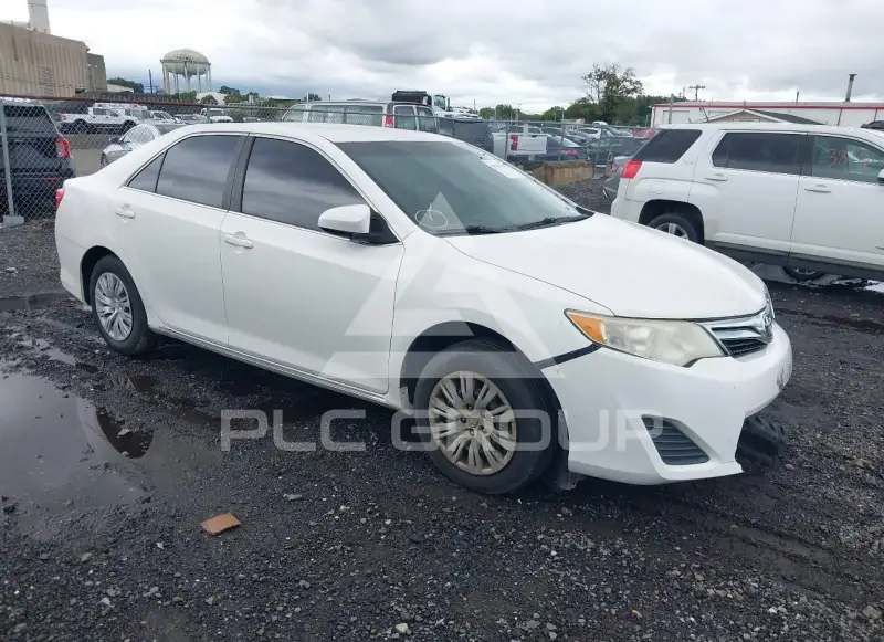 2012 Toyota CAMRY фото