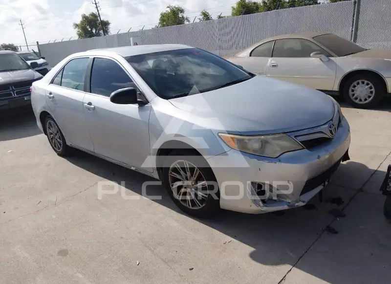 2012 Toyota CAMRY фото