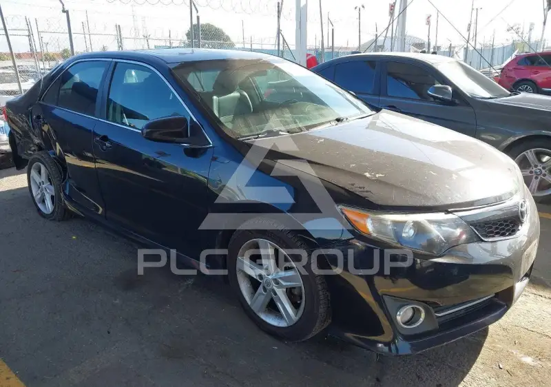 2012 Toyota CAMRY фото
