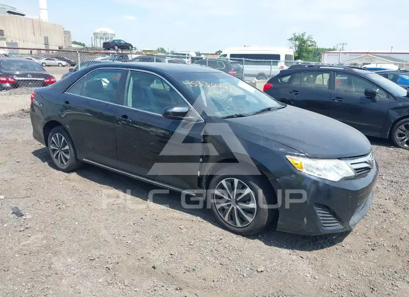 2012 Toyota CAMRY фото
