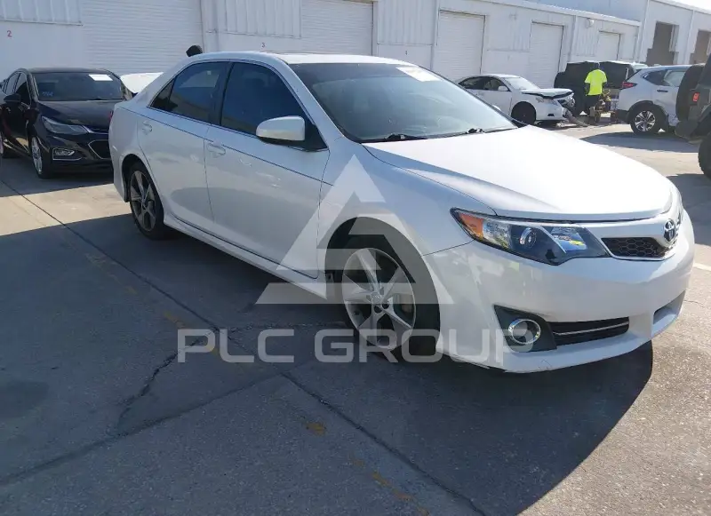 2012 Toyota CAMRY фото