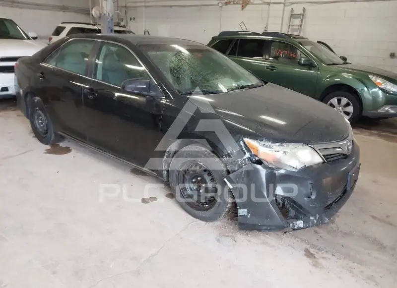 2012 Toyota CAMRY фото