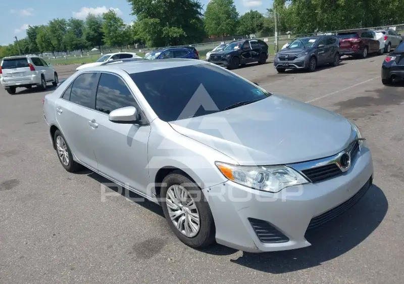 2012 Toyota CAMRY фото