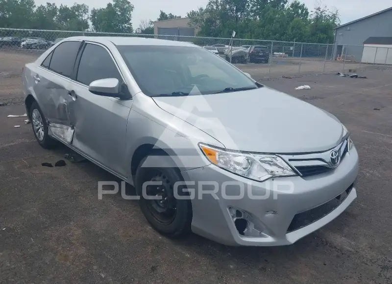 2012 Toyota CAMRY фото
