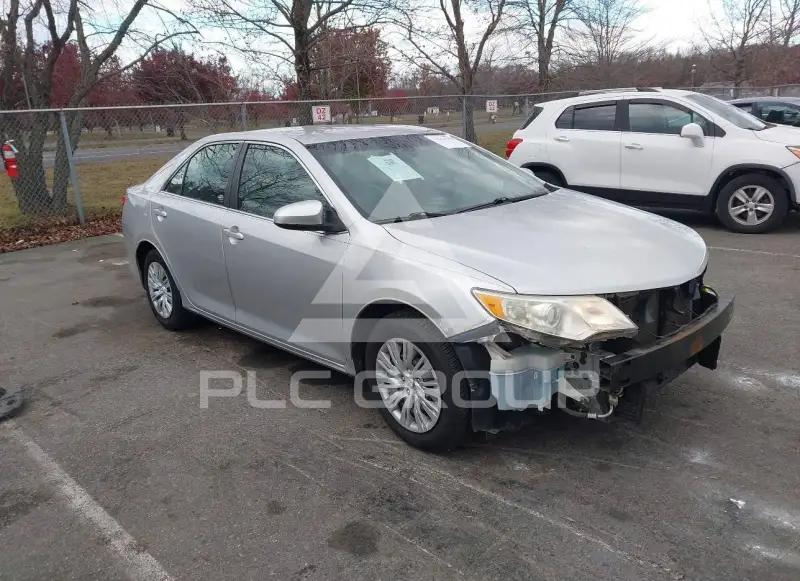 2012 Toyota CAMRY фото