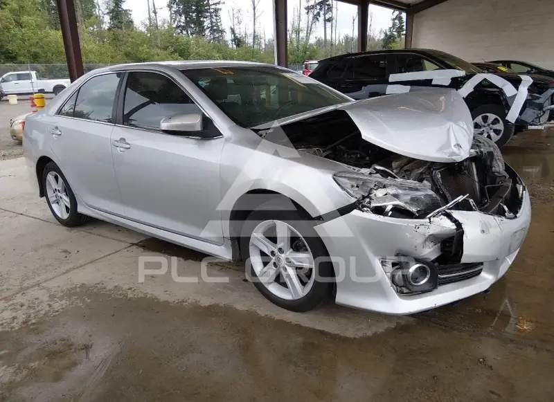 2012 Toyota CAMRY фото
