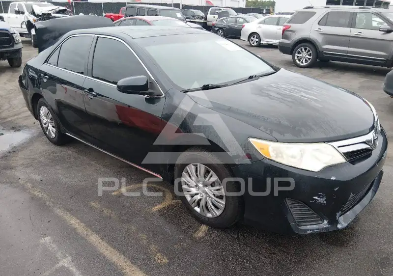 2012 Toyota CAMRY фото