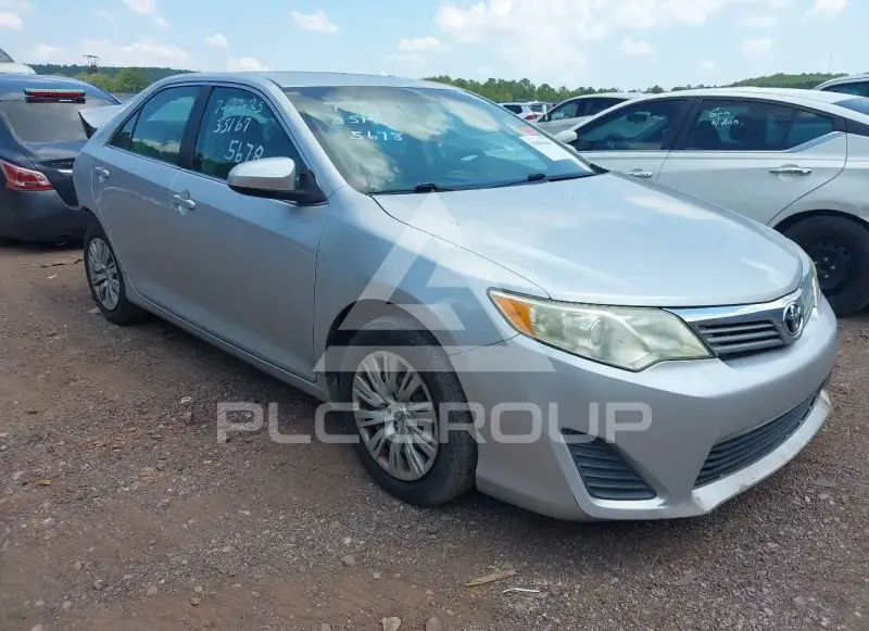 2012 Toyota CAMRY фото