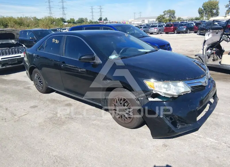 2012 Toyota CAMRY фото