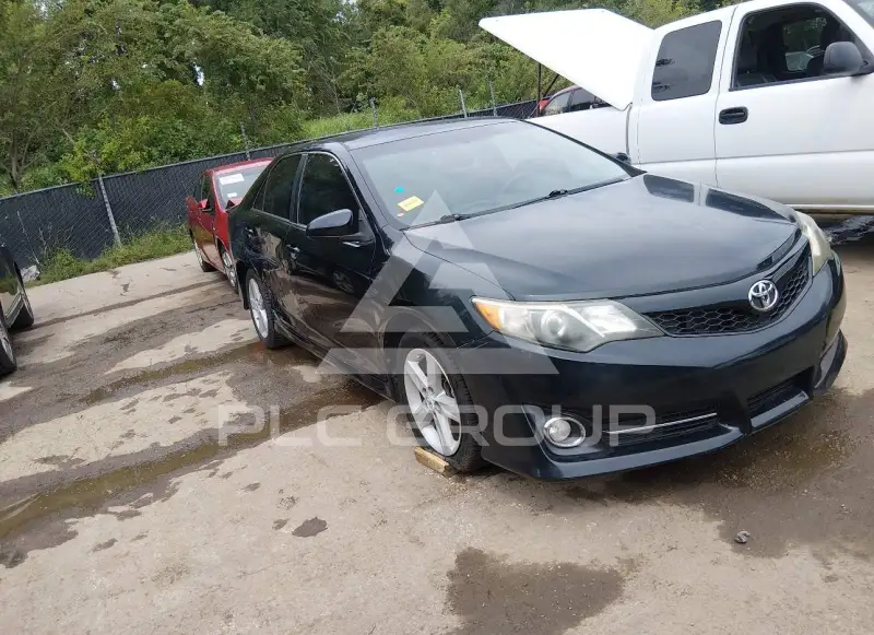 2012 Toyota CAMRY фото