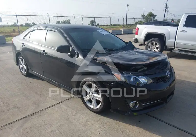 2012 Toyota CAMRY фото