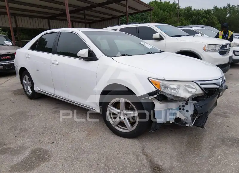 2012 Toyota CAMRY фото