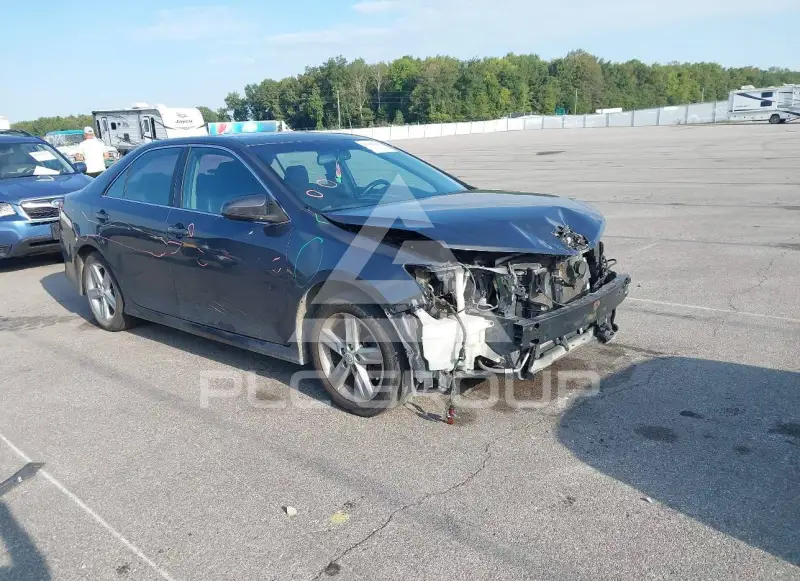 2012 Toyota CAMRY фото