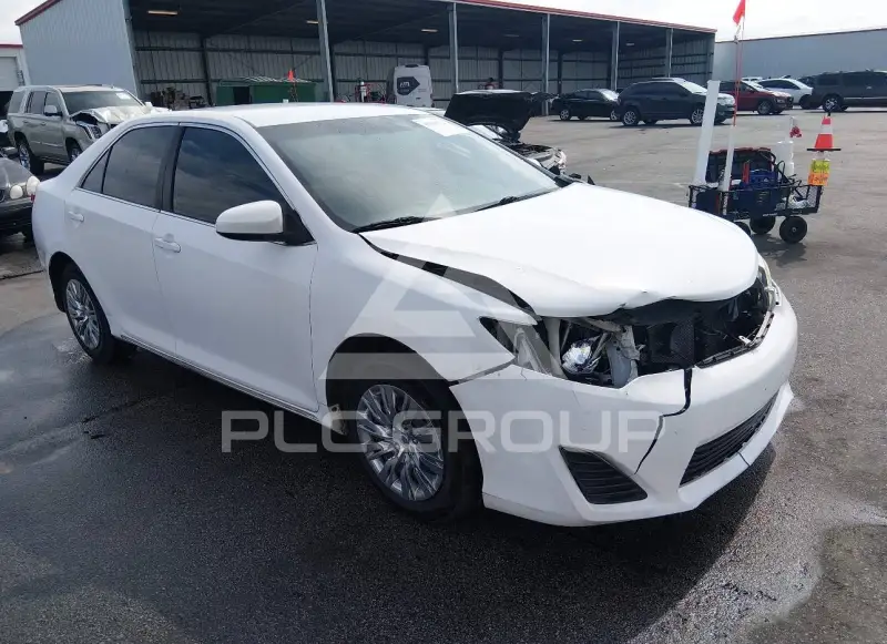 2012 Toyota CAMRY фото