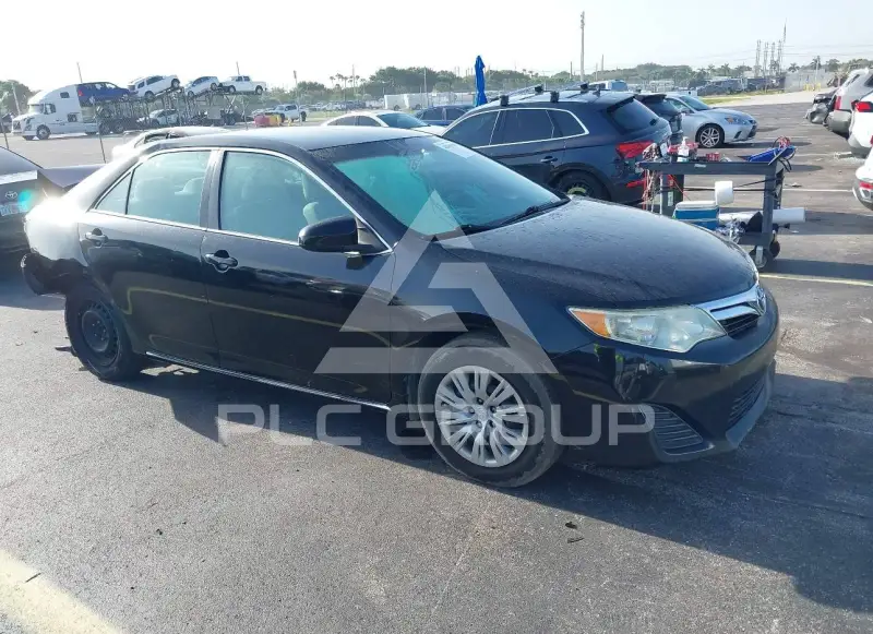 2012 Toyota CAMRY фото