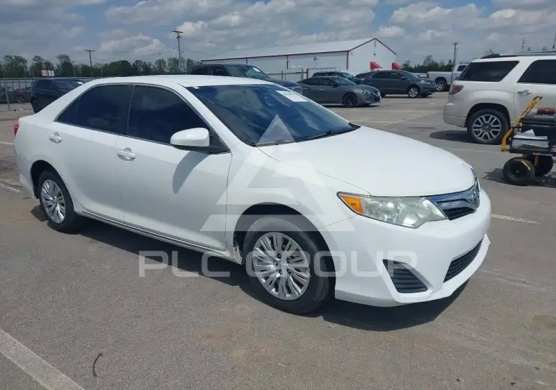 2012 Toyota CAMRY фото