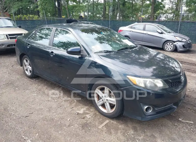 2012 Toyota CAMRY фото