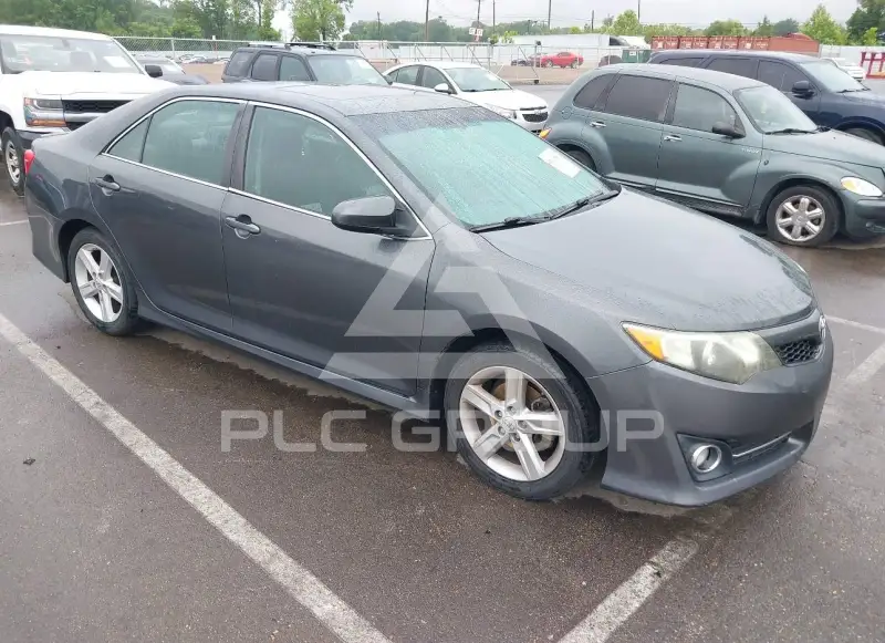 2012 Toyota CAMRY фото