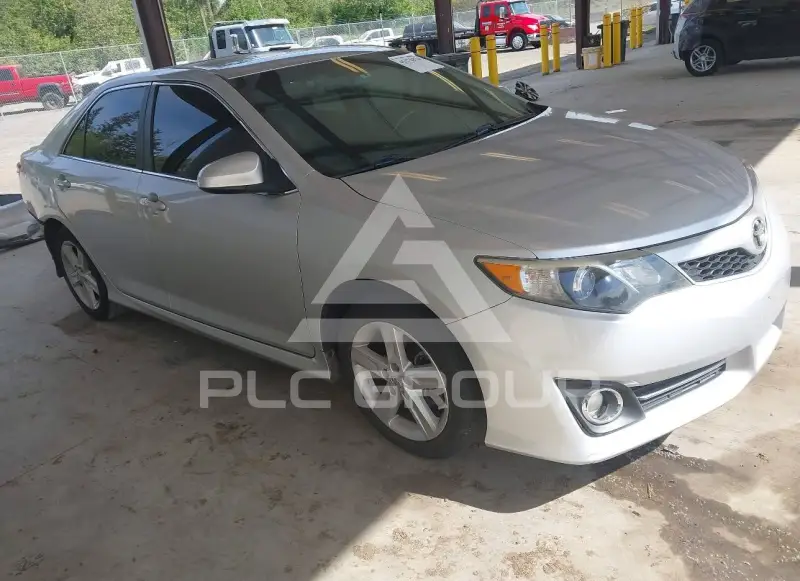 2012 Toyota CAMRY фото
