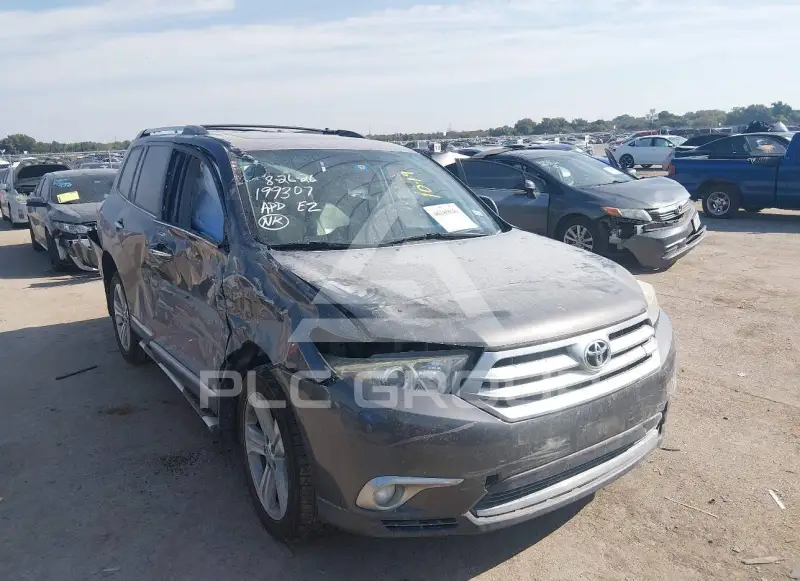2012 Toyota Highlander photo