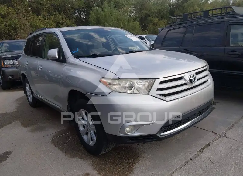2012 Toyota Highlander фото