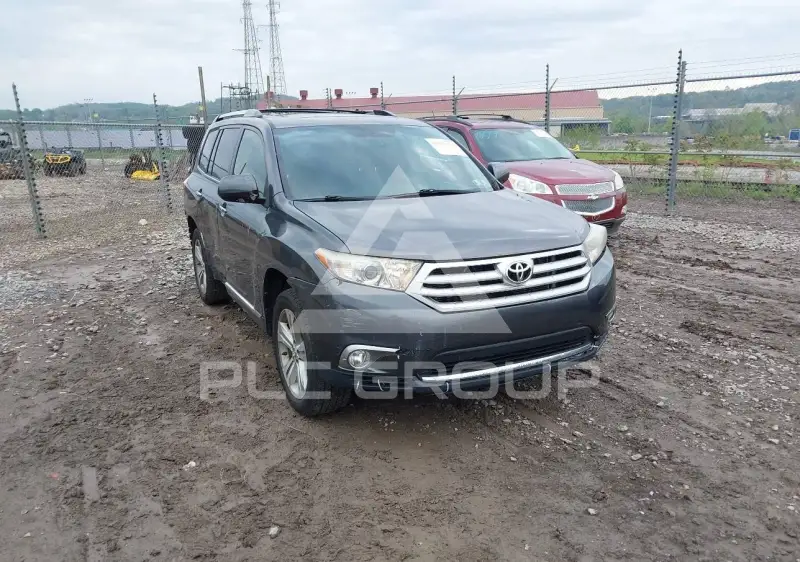 2012 Toyota Highlander фото