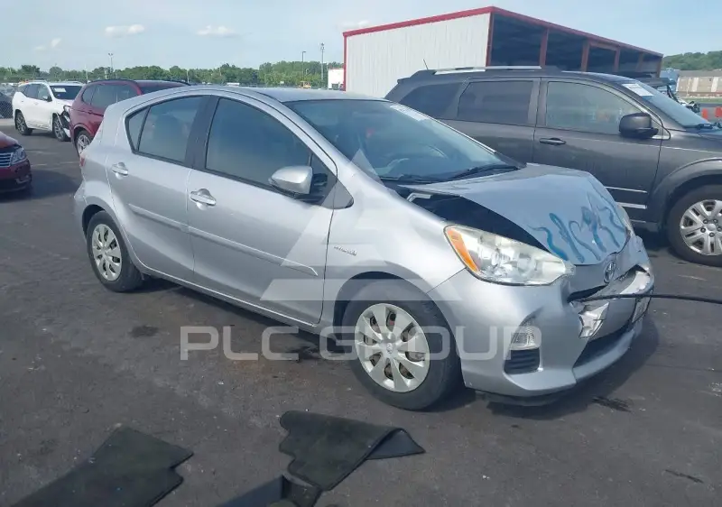 2012 Toyota PRIUS фото