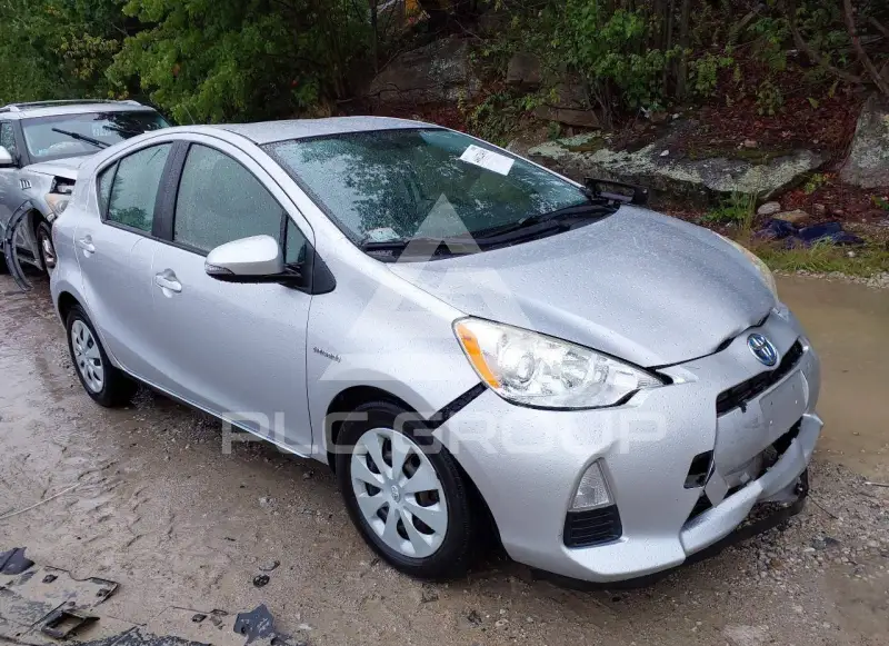 2012 Toyota PRIUS фото
