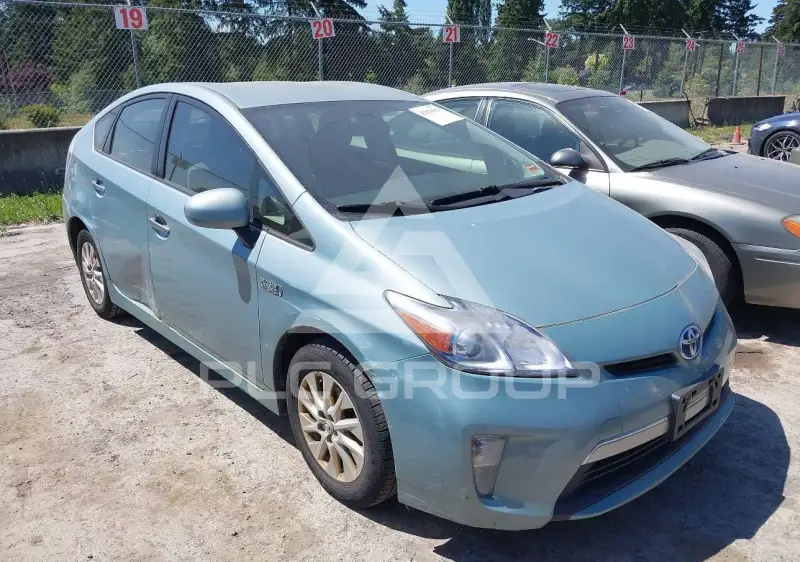 2012 Toyota PRIUS фото