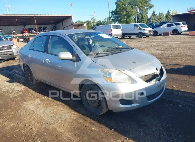 2012 Toyota YARIS photo