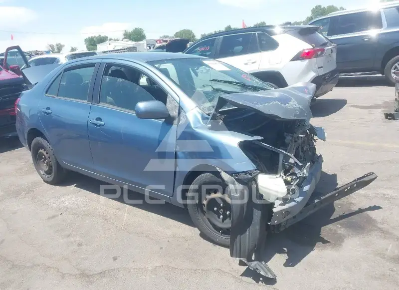 2012 Toyota YARIS фото