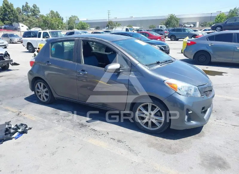 2012 Toyota YARIS фото