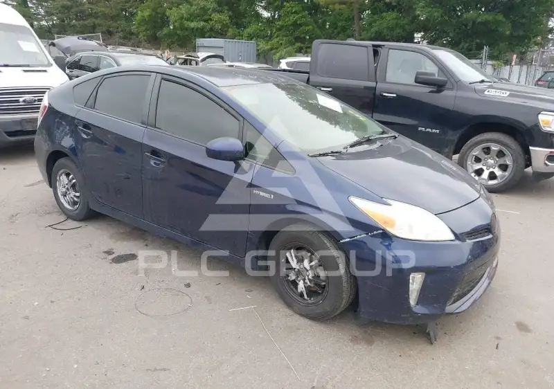 2012 Toyota PRIUS фото