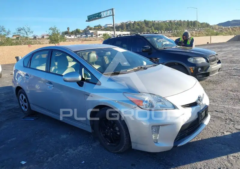 2012 Toyota PRIUS фото