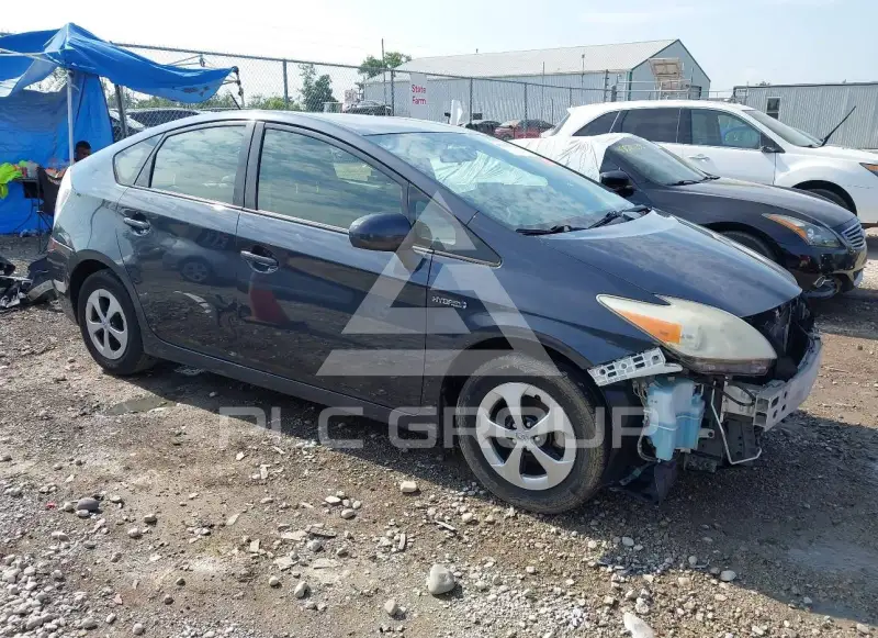 2012 Toyota PRIUS фото