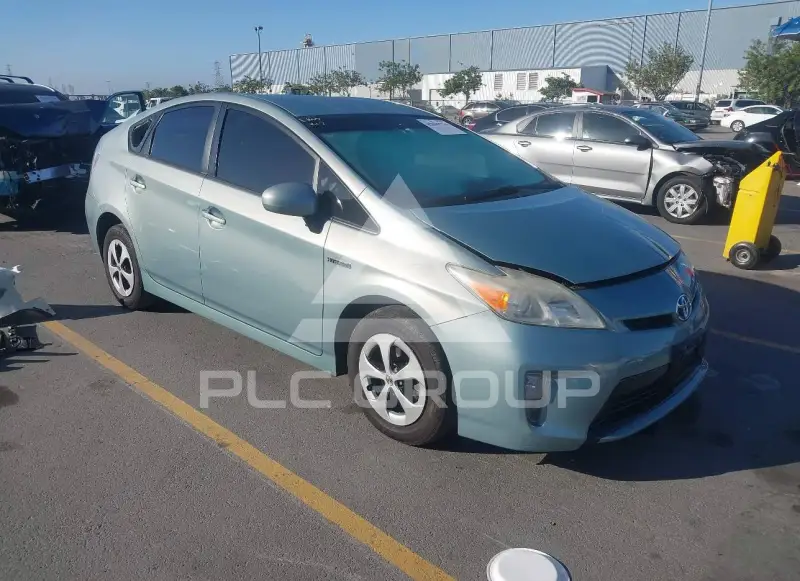 2012 Toyota PRIUS фото