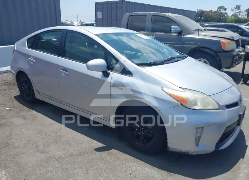 2012 Toyota PRIUS фото