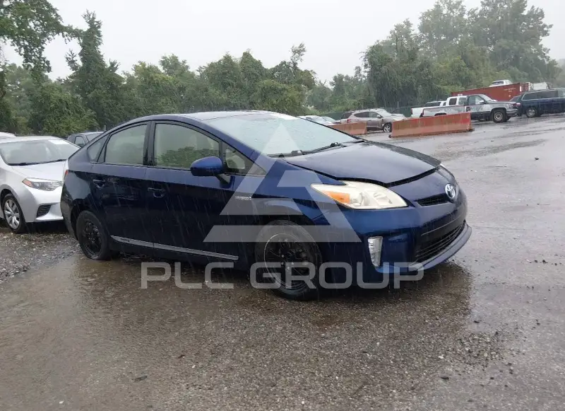 2012 Toyota PRIUS фото
