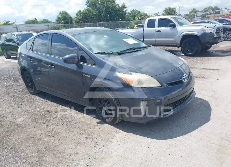 2012 Toyota PRIUS фото