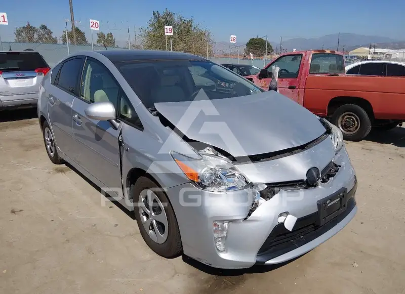 2012 Toyota PRIUS фото