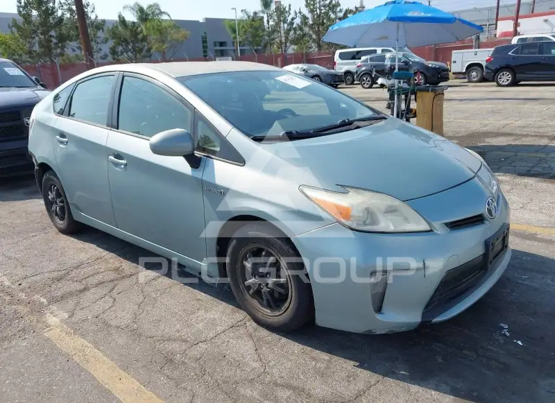 2012 Toyota PRIUS фото